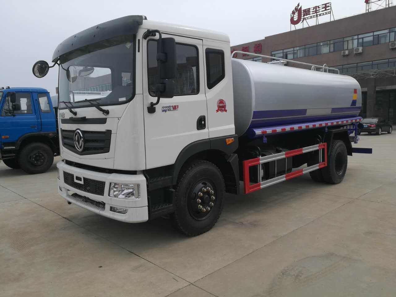 東風T5 15噸灑水車 東風T5 15噸灑水車